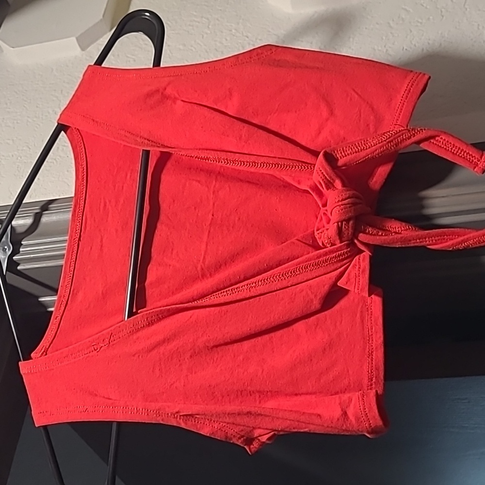 Red Tie Twin Peaks Crop Top